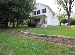 209 S Broadway St, Manito, IL 61546