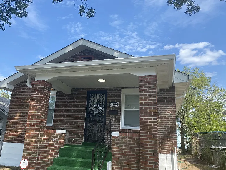 Ravenwood Ave — Photo 7