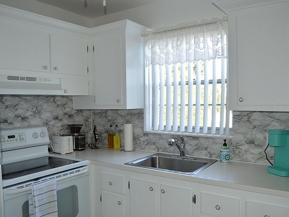 4th image of 347 Windsor O