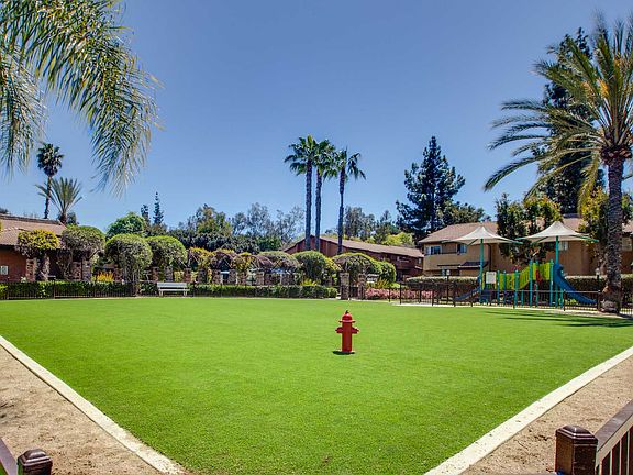 On-site pet park to let your furry friends run off-leash