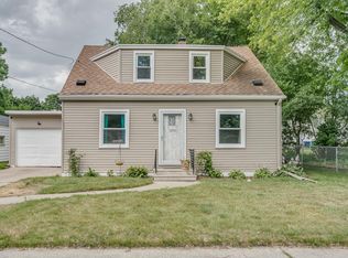 1695 Crooks St, Green Bay, WI 54302