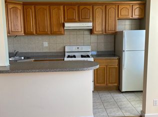 6905 60th Ln, Ridgewood, NY 11385