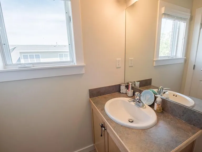 2nd bathroom