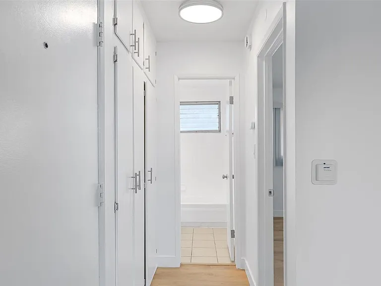 604 W G St #9 — Photo 8