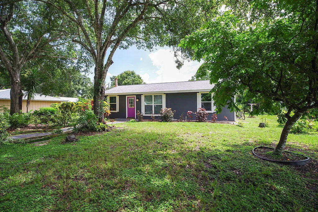 2 bed, 1.0 bath, 1092 sqft, $1,950 — Photo 2
