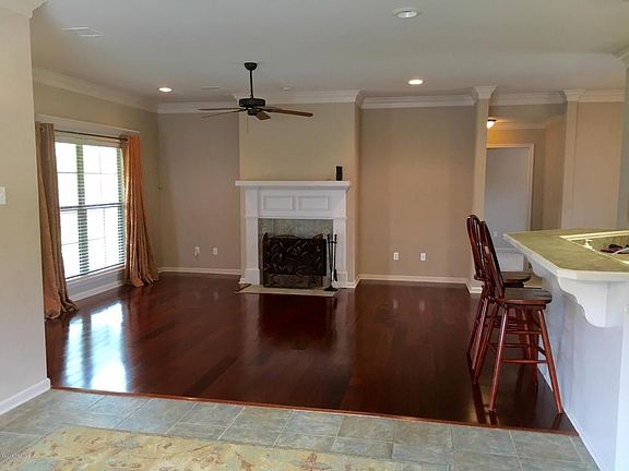 3rd image of 311 Stags Leap Ln