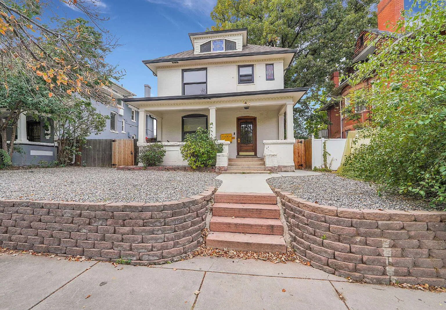 1 bed, 1.0 bath, 635 sqft, $1,341 — Photo 1