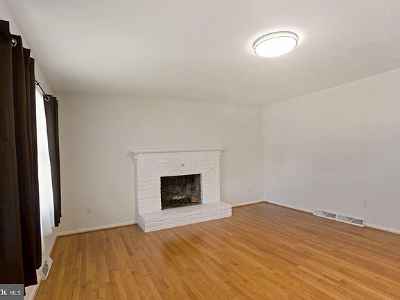 5th image of 10723 Oak Forest Dr