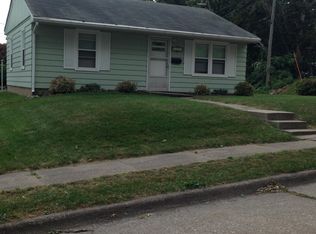 1357 W 38th Pl, Davenport, IA 52806