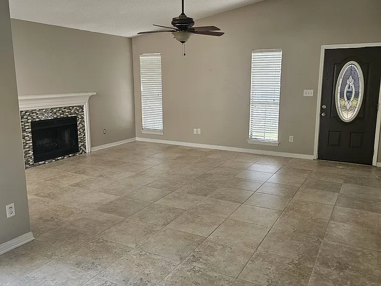 3005 Pickford Pl — Photo 4
