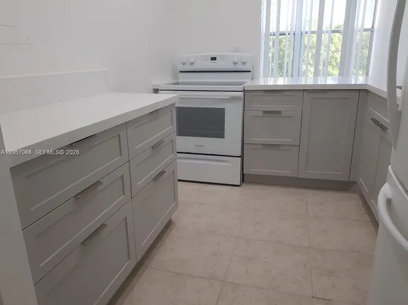 200 177th Dr, Sunny Isles Beach, FL