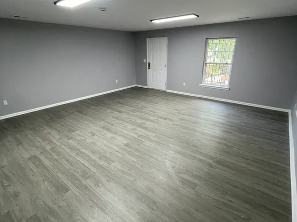 8 W End Ave #1, Newark, NJ 07106