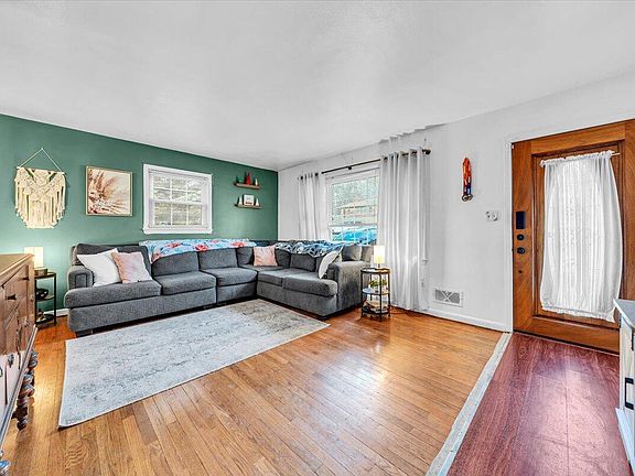 4th image of 5048 Northwood Dr NW