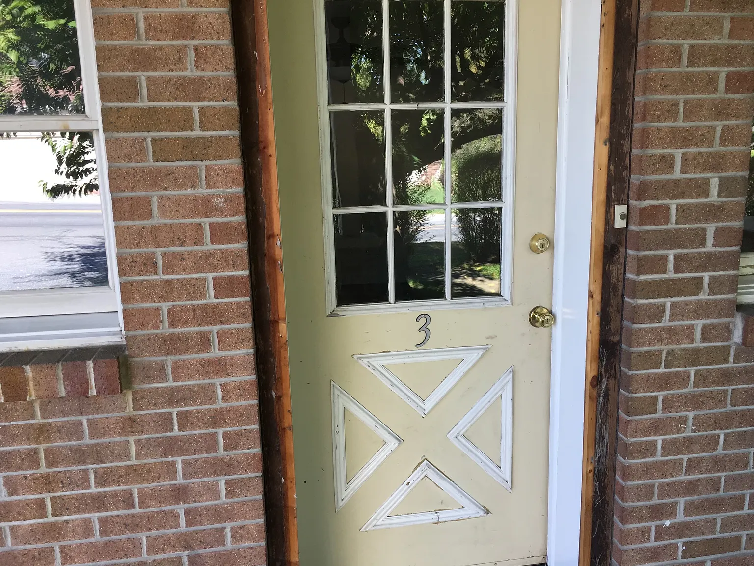 3 bed, 1000 sqft, $1,600 — Photo 2