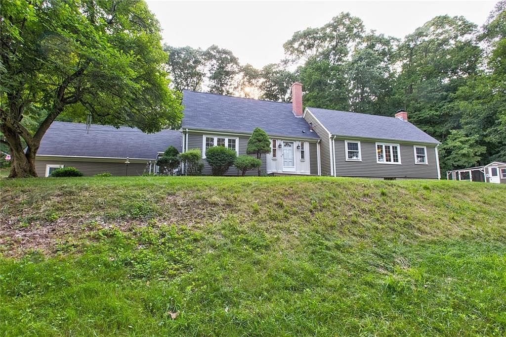 74 Hillside Rd, Cumberland, RI 02864 Zillow