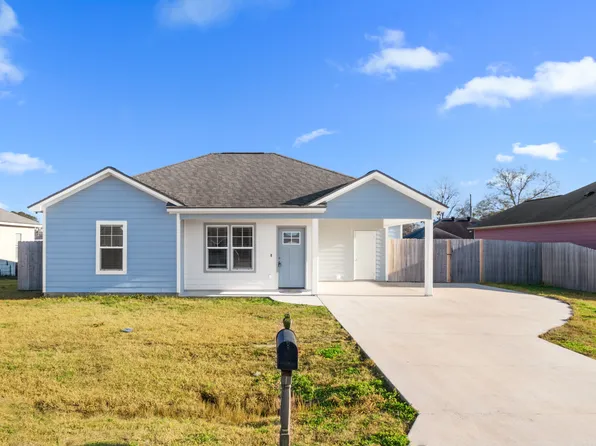 1014 Lillian Michel Dr, Breaux Bridge, LA 70517