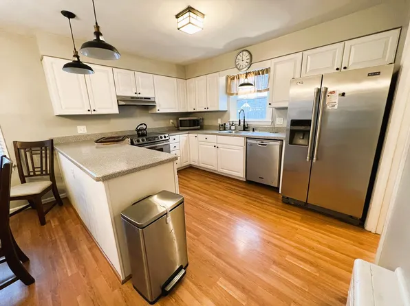 747 Williams St, Pittsfield, MA 01201
