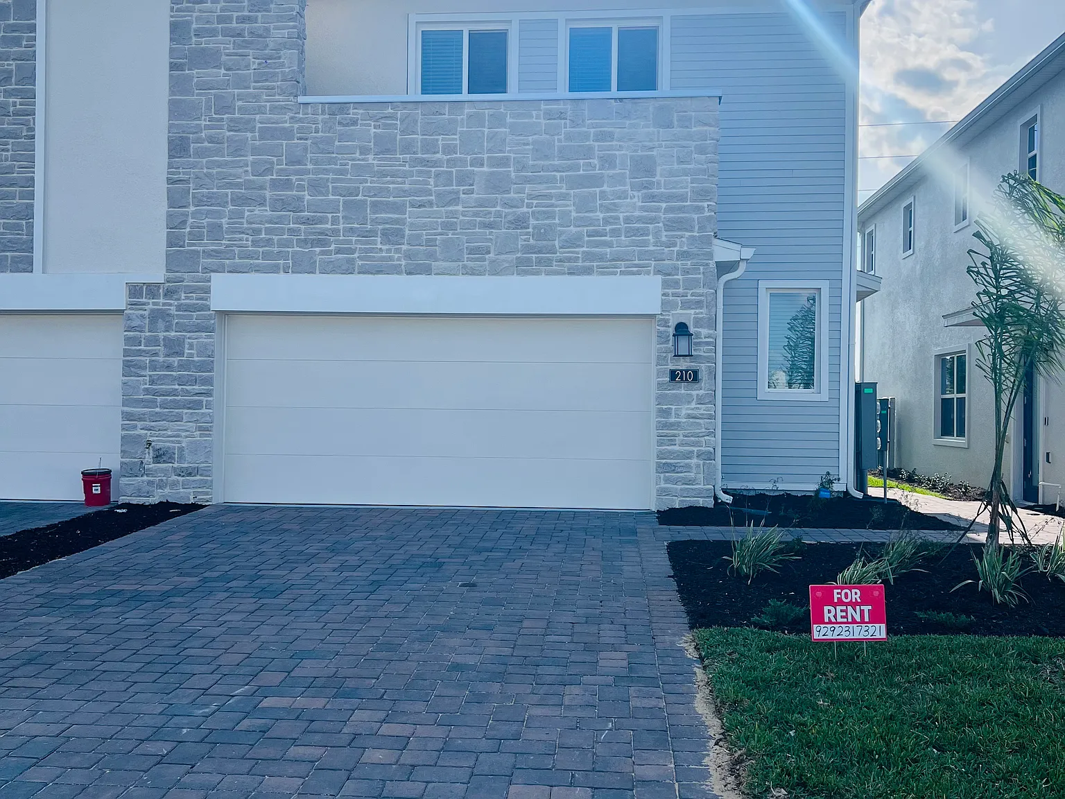 210 Bogey Dr — Photo 1