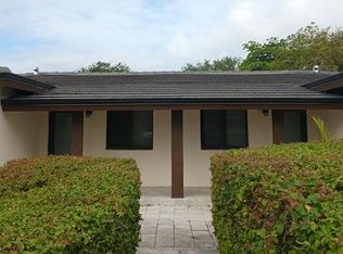 232 NE 3rd St #4-5, Hallandale, FL 33009