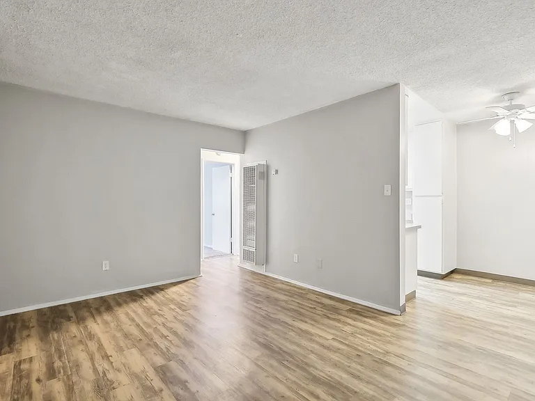 Park Vista Apartments — Photo 2