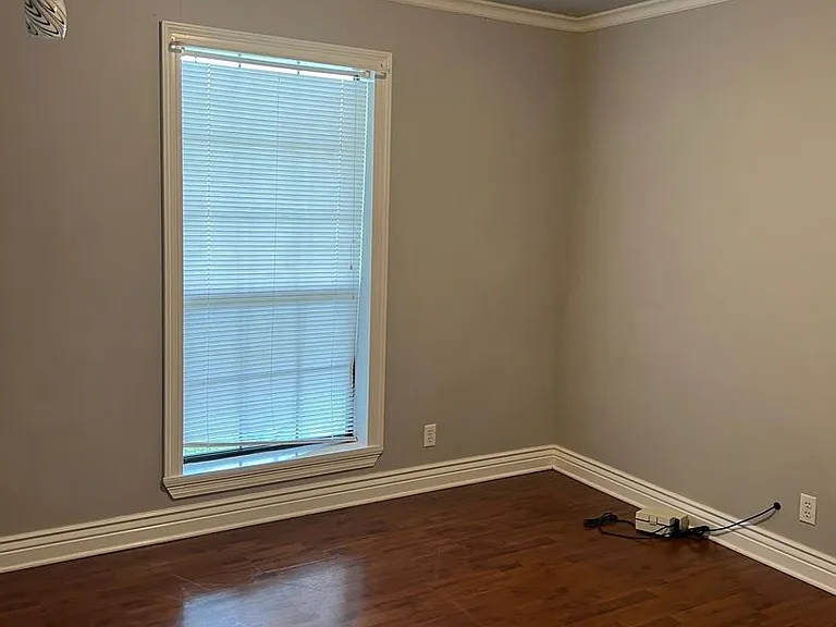 412 N Highway 171 — Photo 18