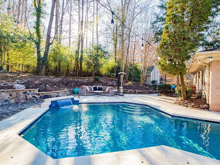 3911 Lakeside Dr — Photo 34