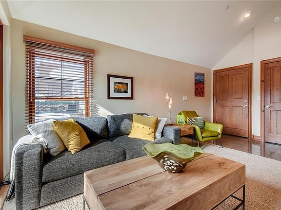 3rd image of 34 Highfield Trl #401