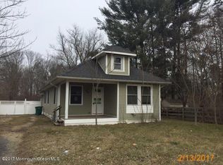 70 Adelphia Rd, Farmingdale, NJ 07727