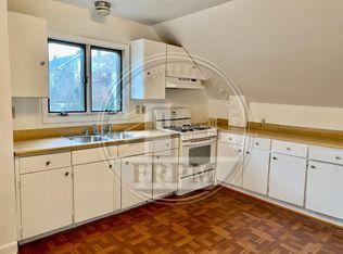 9 Clement St #3, Tiverton, RI 02878