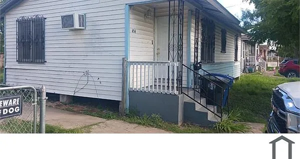 3 bed, 865 sqft, $1,265 — Photo 2