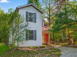 8140 Grandview Rd, Columbus, IN 47201