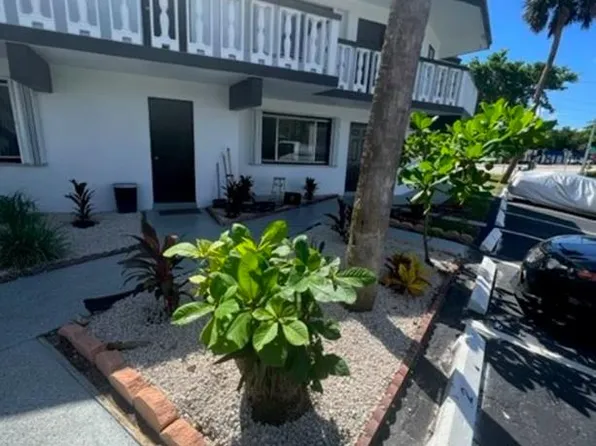 2401 NW 9th Ave, Fort Lauderdale, FL 33311