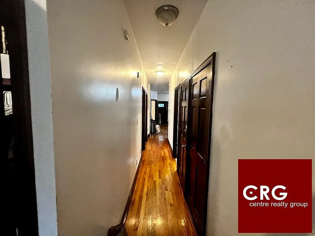 3 bed, 1.0 bath, 1000 sqft, $3,400 — Photo 4
