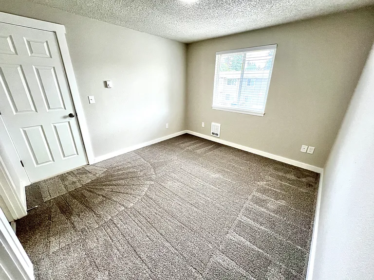 Alpine Apartments — Photo 5