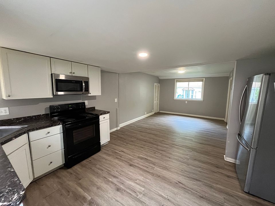 1st image of 674 5th Ave #1R