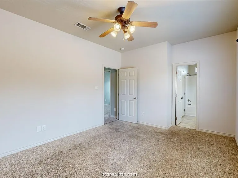211 Forest Dr #C — Photo 31