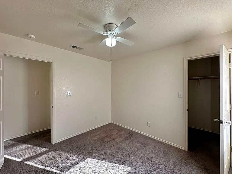 5007 John David Dr — Photo 17