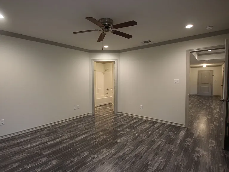 5912 Villa Rosa Way — Photo 11