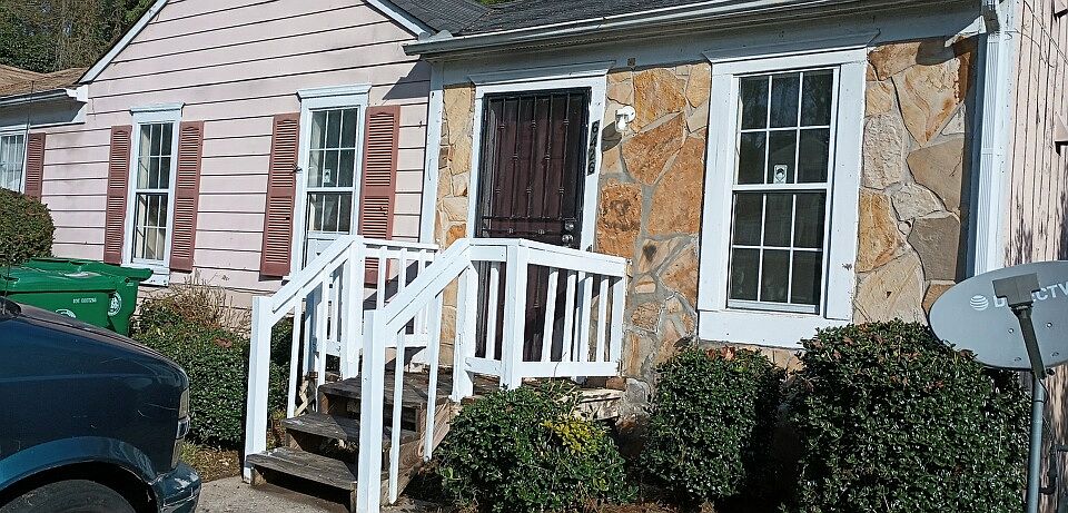 1st image of 6426 Bedford Ln #1