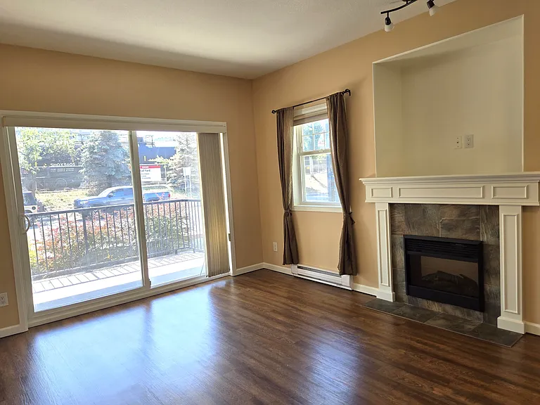 550 Lorne St #104 — Photo 13