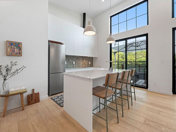 2nd image of 240 Clear Ridge Drive