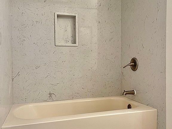 4th image of 1011 Tahoe Dr