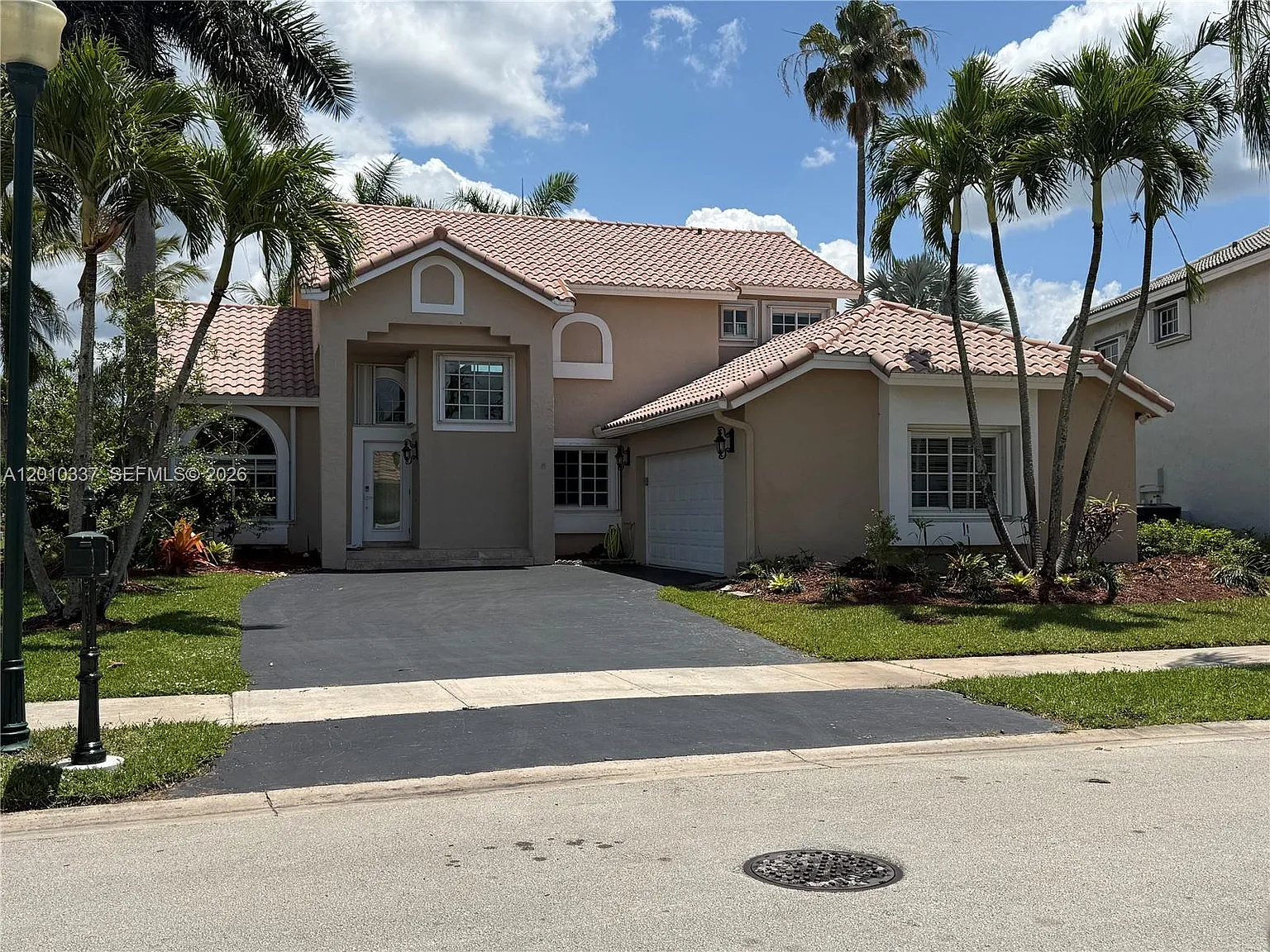 Sector 5 Single Family — Photo 1