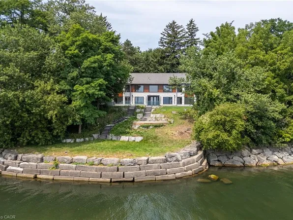 100 Appleby Pl, Burlington, ON L7L 2X1