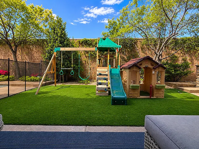 Turf/play area