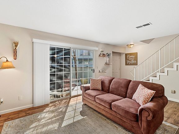 3rd image of 200 Ridgetop Dr APT 31