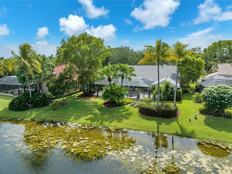 1230 Fairfax Ct — Photo 11