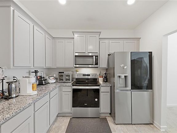 3rd image of 2683 Paxton Pl