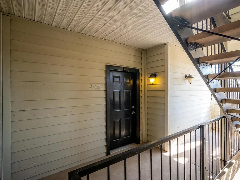 12153 Penderview Ln #2022 — Photo 5