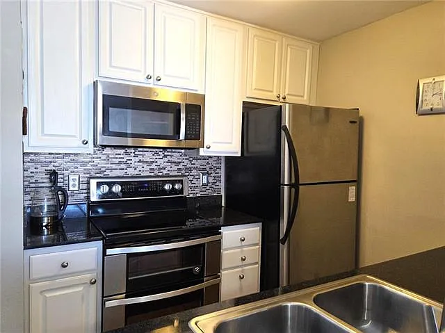 1 bed, 1.0 bath, 535 sqft, $1,300 — Photo 3